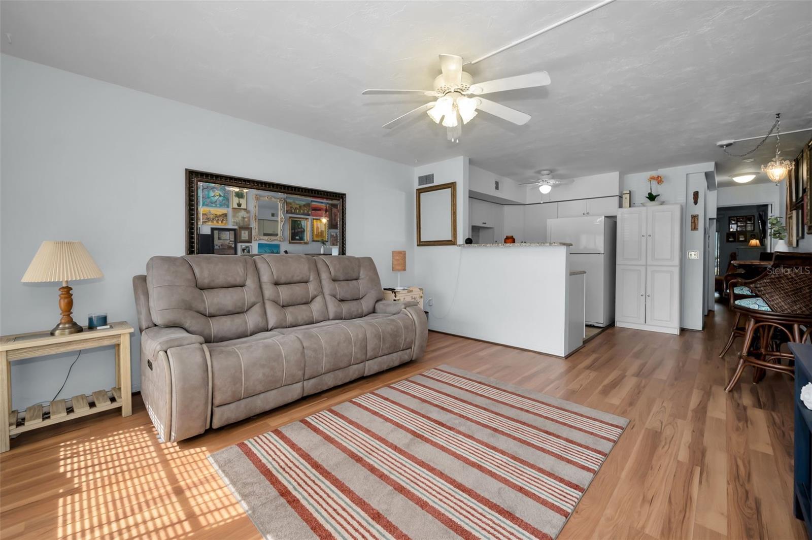 Image 6 of 38 For 4325 58th Way N 1423