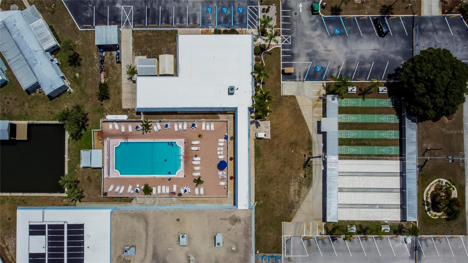 Image 23 of 31 For 175 Saint Thomas Circle