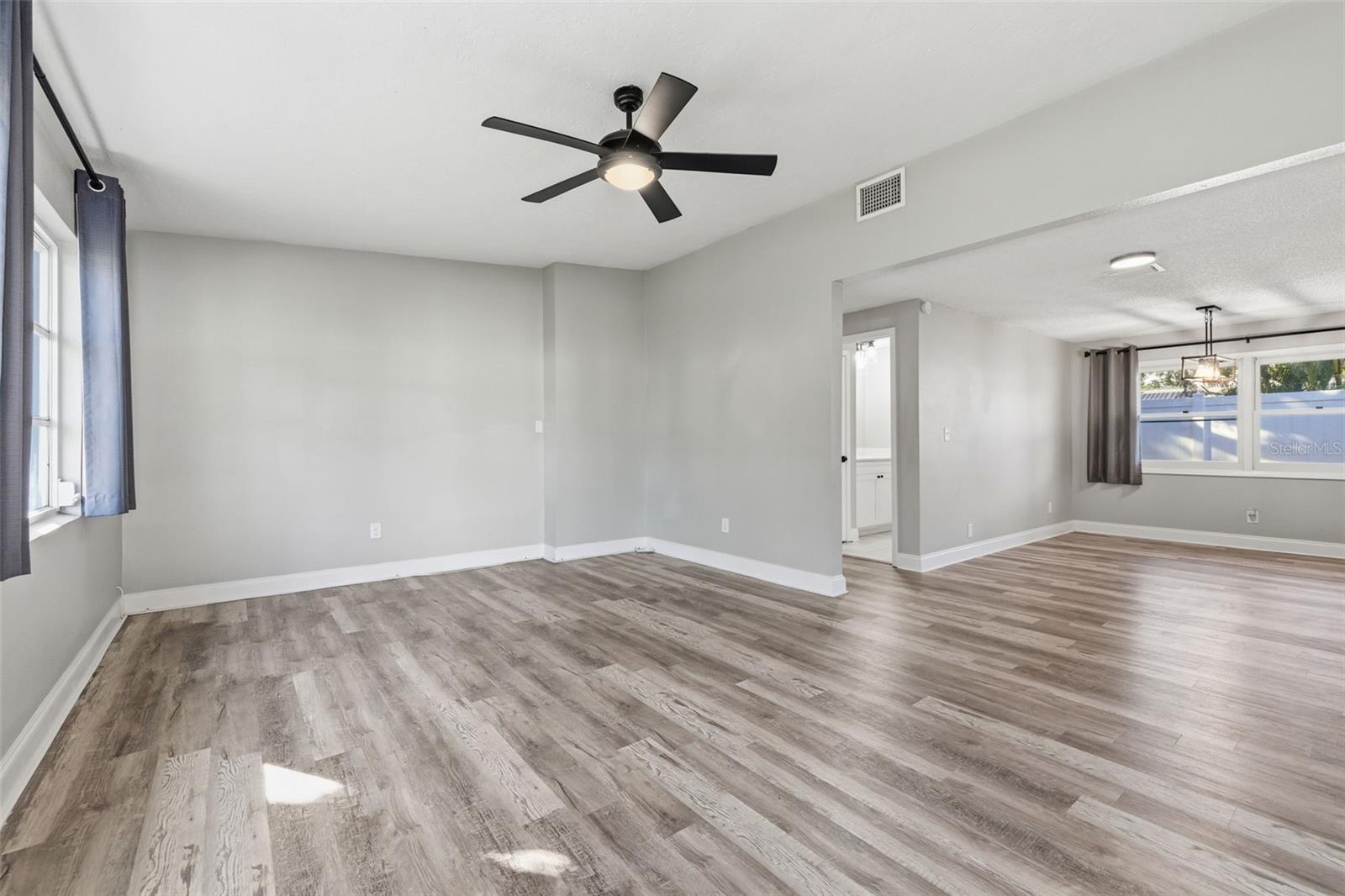 Image 5 of 23 For 7198 121st Way