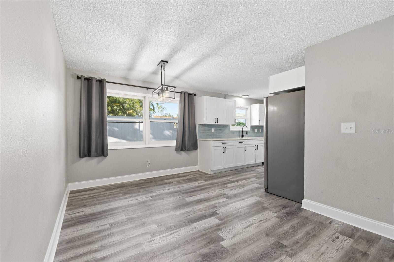 Image 7 of 23 For 7198 121st Way