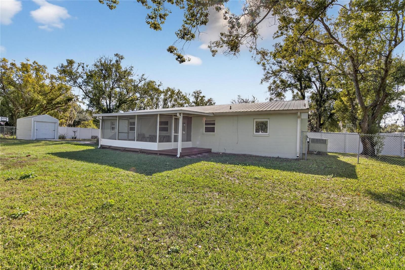 Image 59 of 92 For 902 Charlie Griffin Road