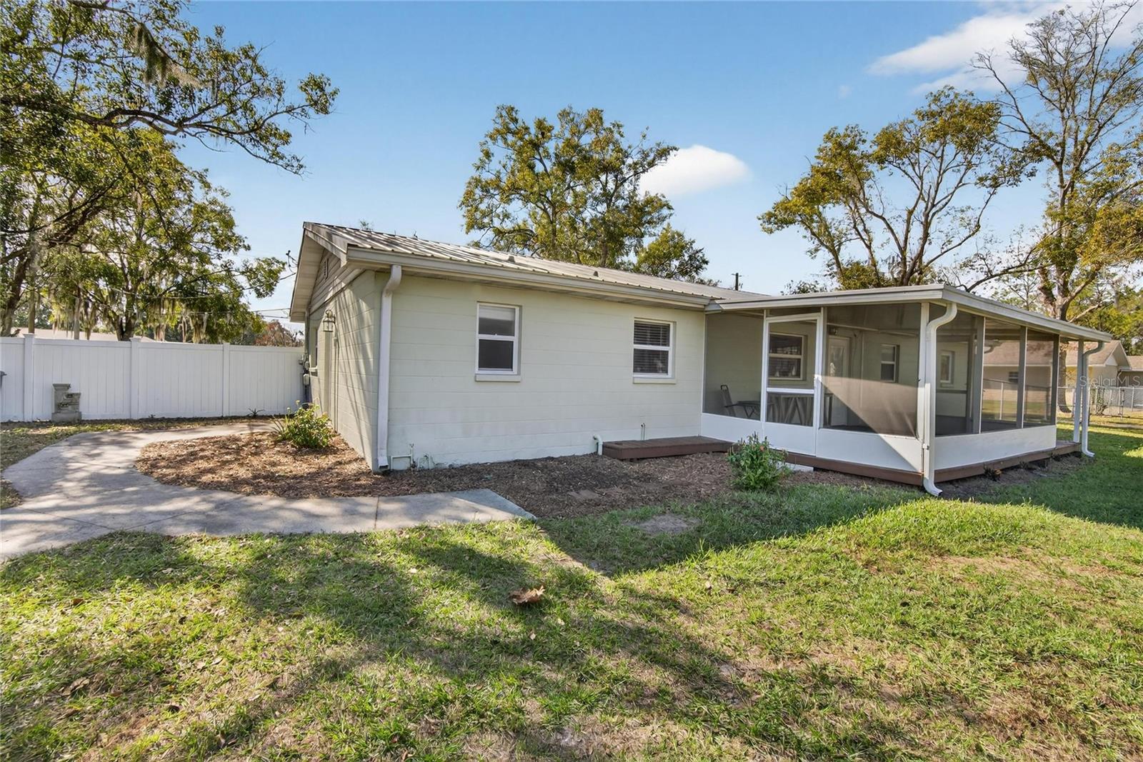 Image 60 of 92 For 902 Charlie Griffin Road