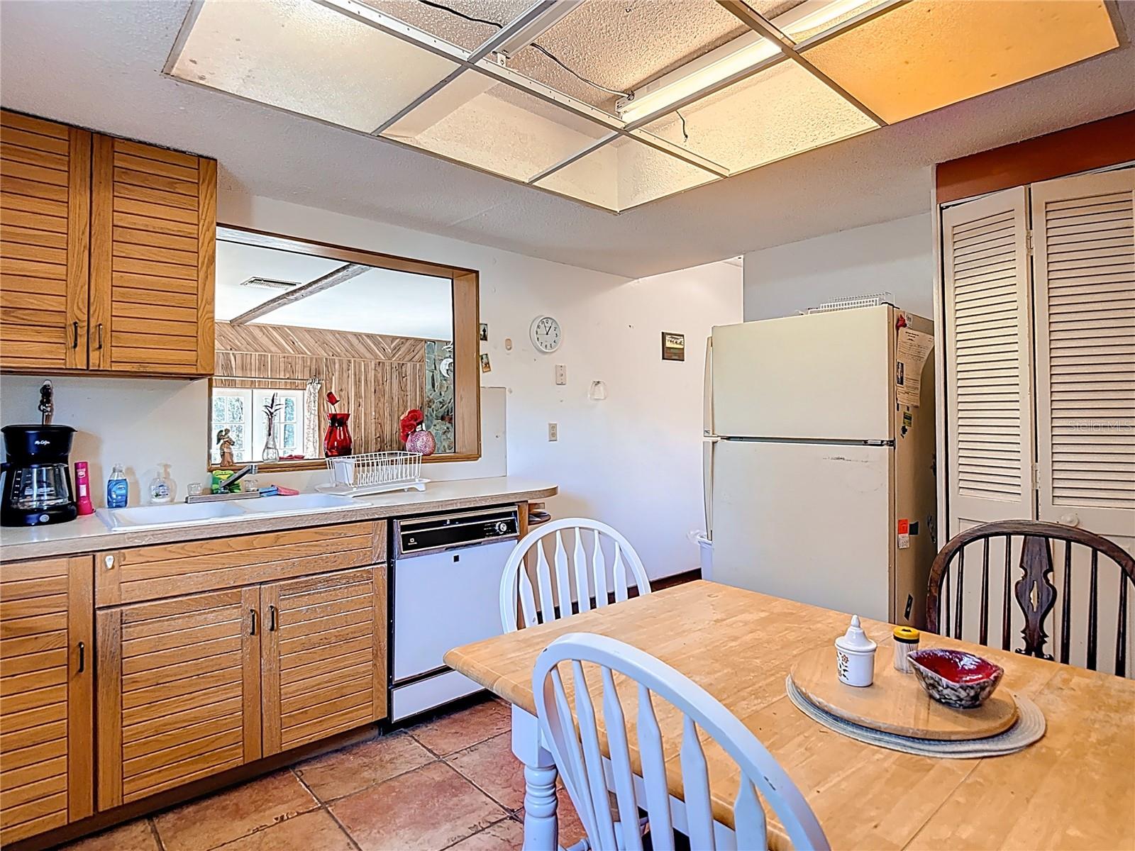 Image 10 of 47 For 22380 Powell Road