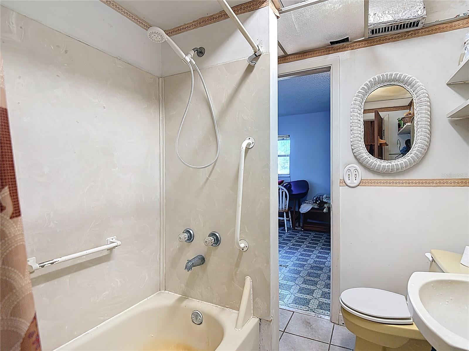 Image 17 of 47 For 22380 Powell Road