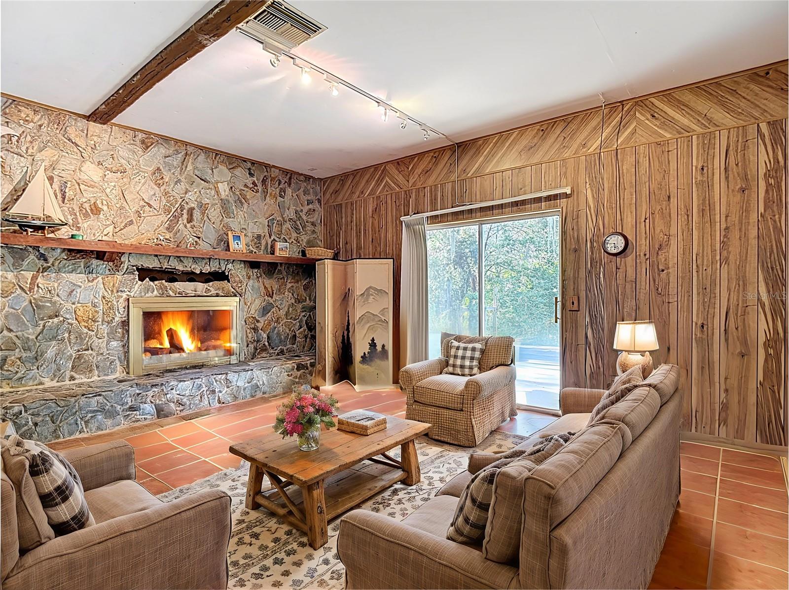 Image 3 of 47 For 22380 Powell Road