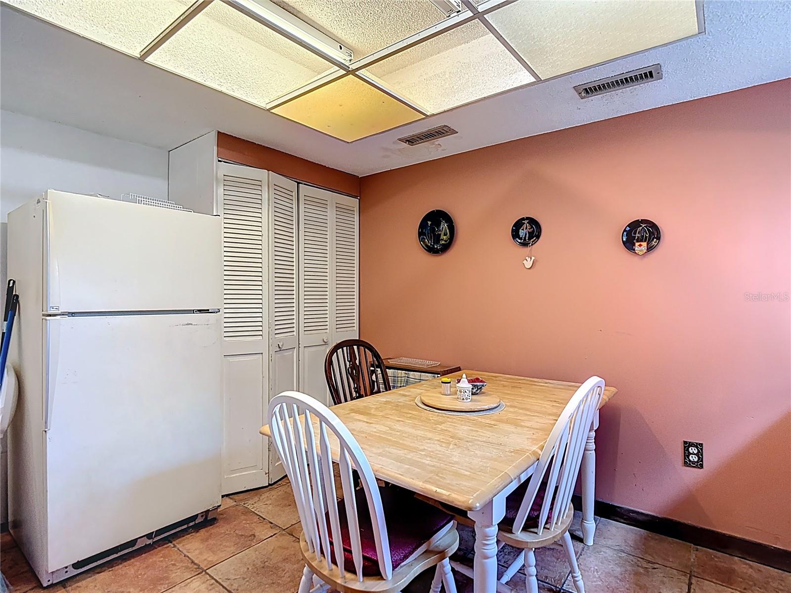 Image 9 of 47 For 22380 Powell Road