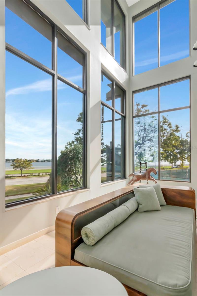 Image 18 of 87 For 825 Bayshore Boulevard 1-2