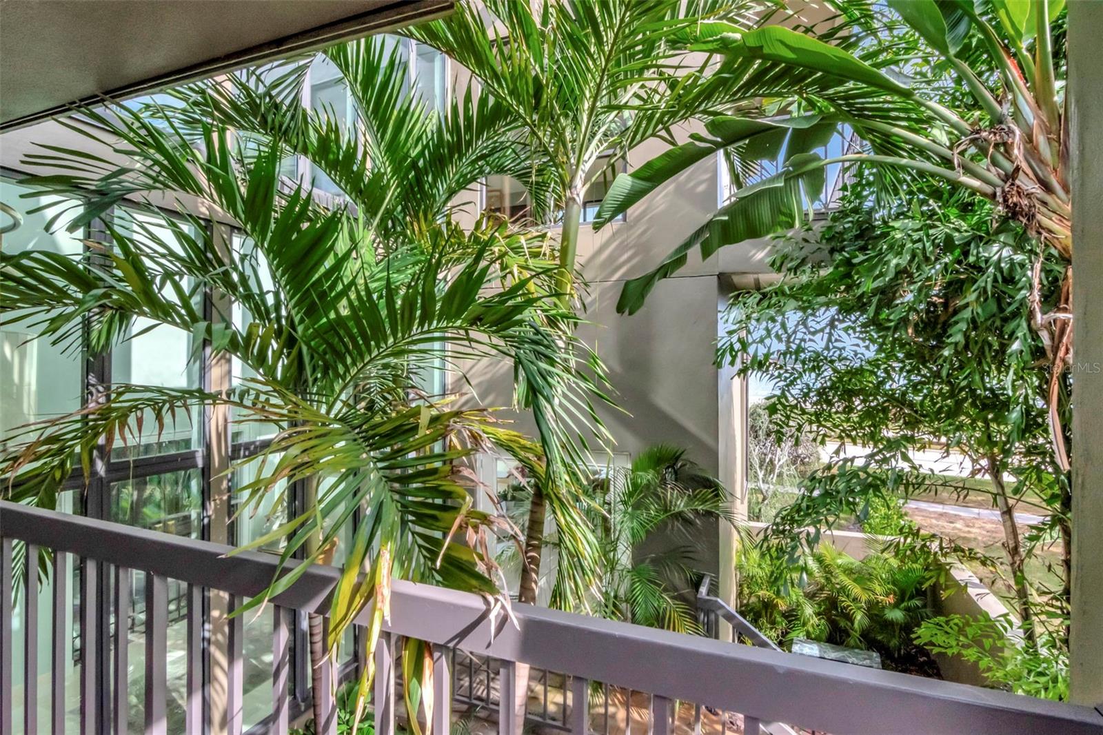 Image 26 of 87 For 825 Bayshore Boulevard 1-2