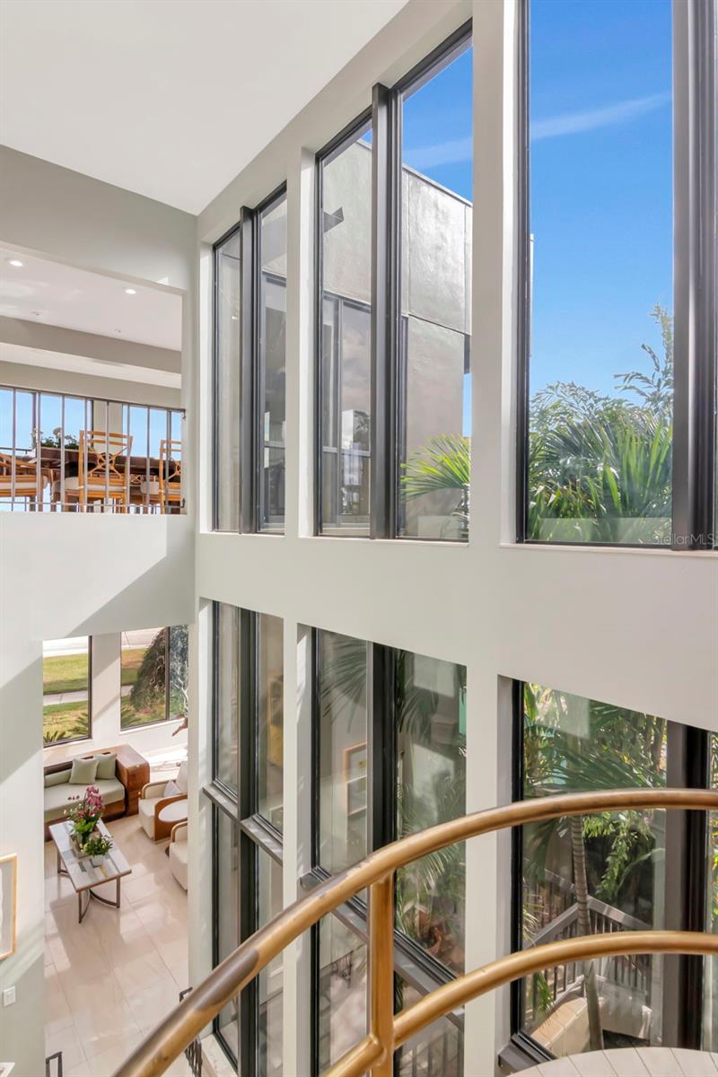 Image 32 of 87 For 825 Bayshore Boulevard 1-2