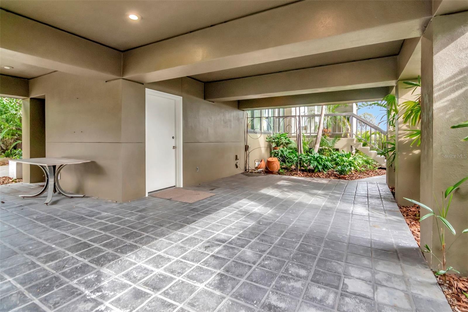 Image 8 of 87 For 825 Bayshore Boulevard 1-2