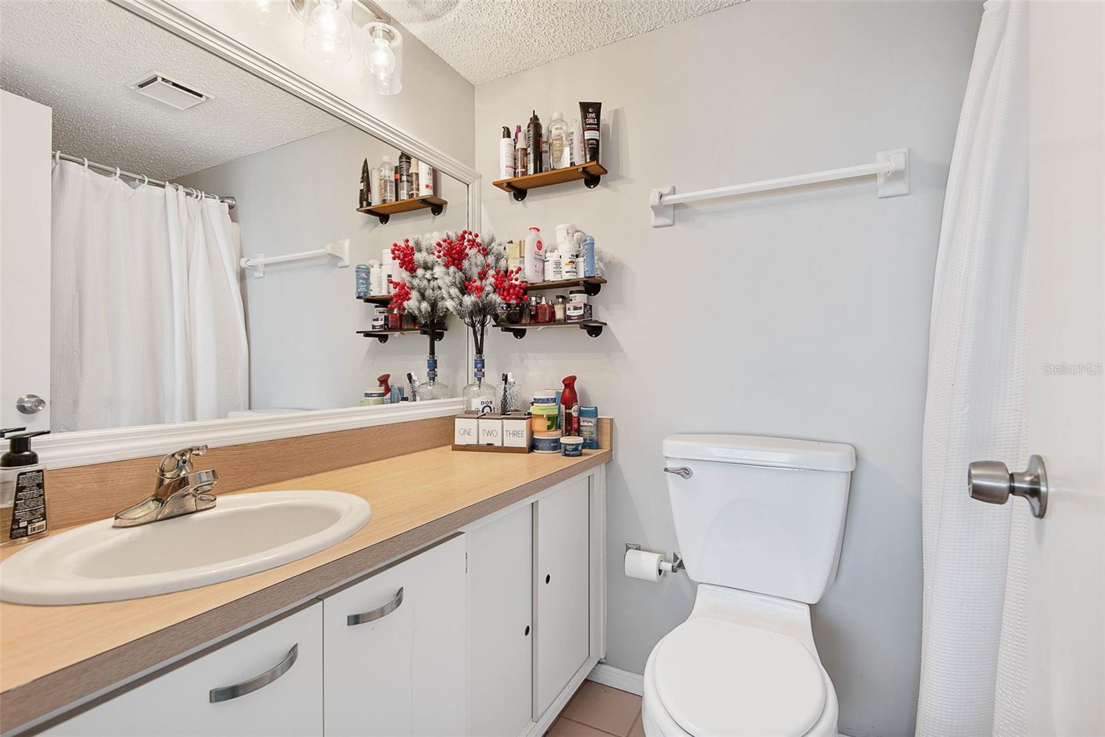 Image 16 of 37 For 3100 Ocean Shore Boulevard 405