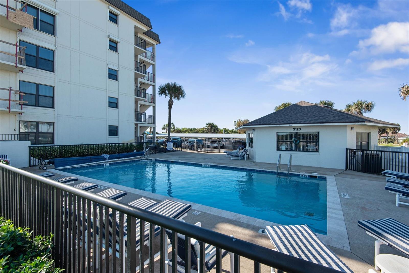 Image 3 of 37 For 3100 Ocean Shore Boulevard 405