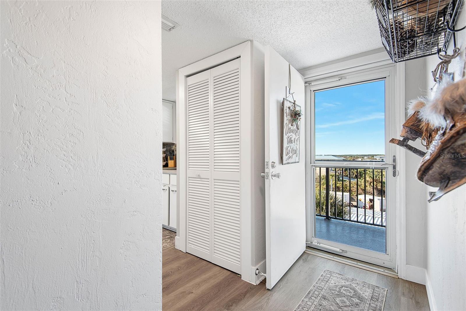 Image 6 of 37 For 3100 Ocean Shore Boulevard 405