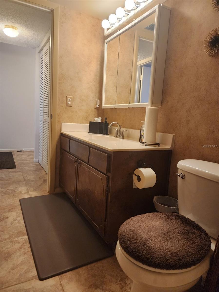 Image 20 of 37 For 2132 Lakewood Club Drive S 8b