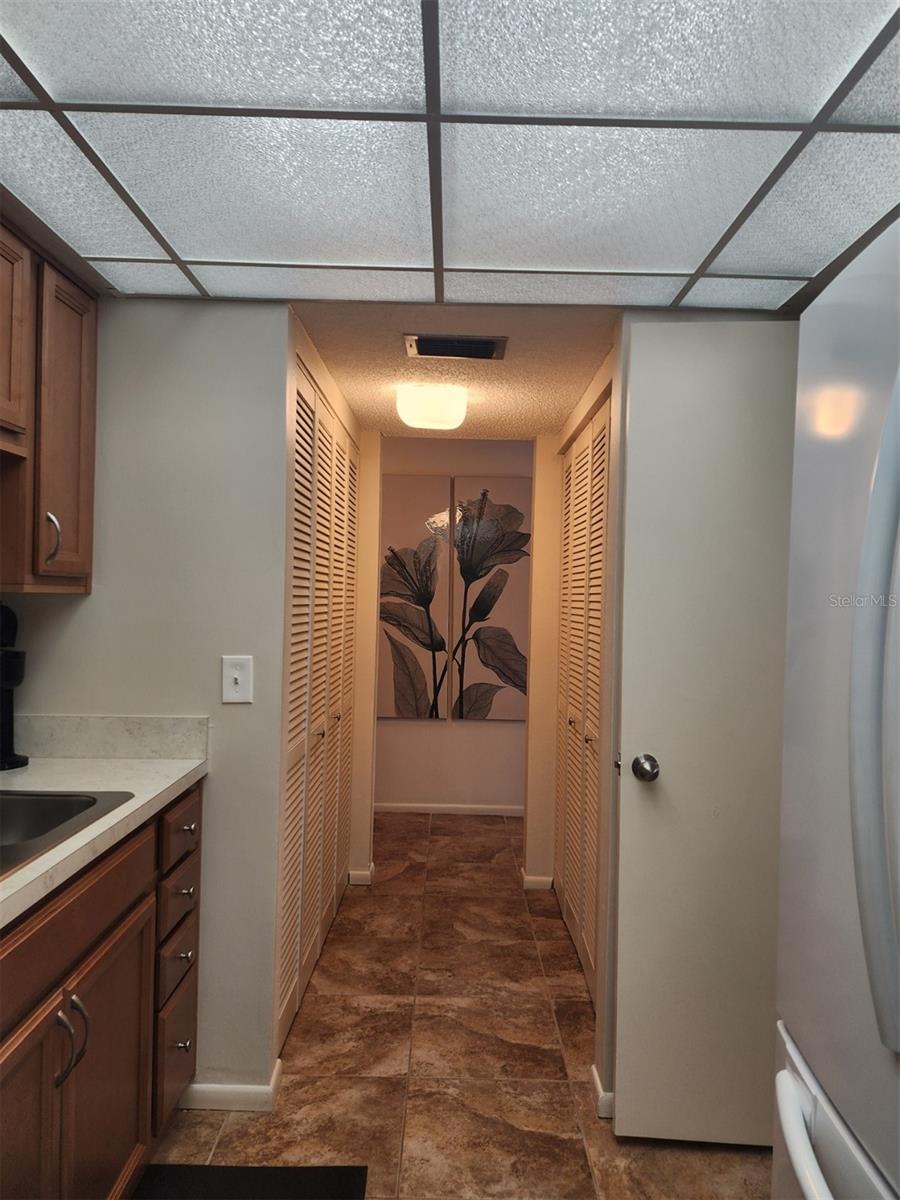 Image 25 of 37 For 2132 Lakewood Club Drive S 8b