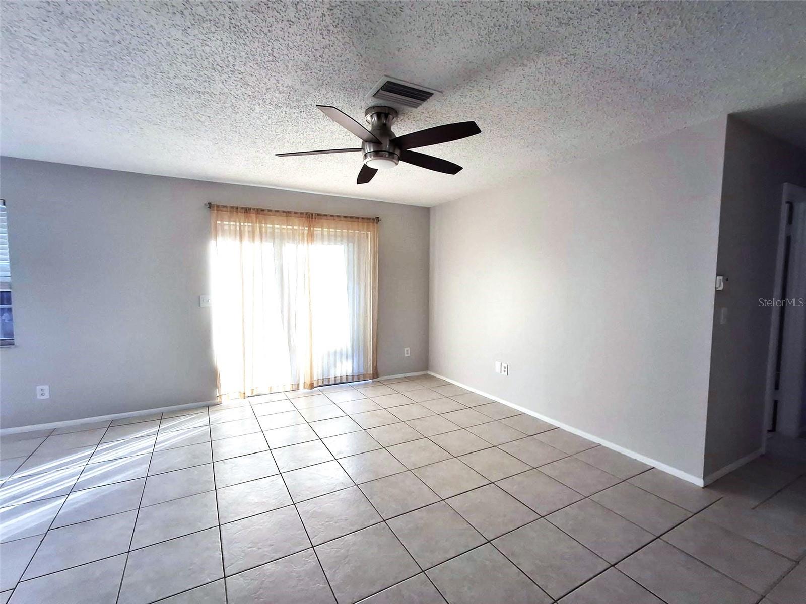 Image 11 of 29 For 11528 107th Avenue