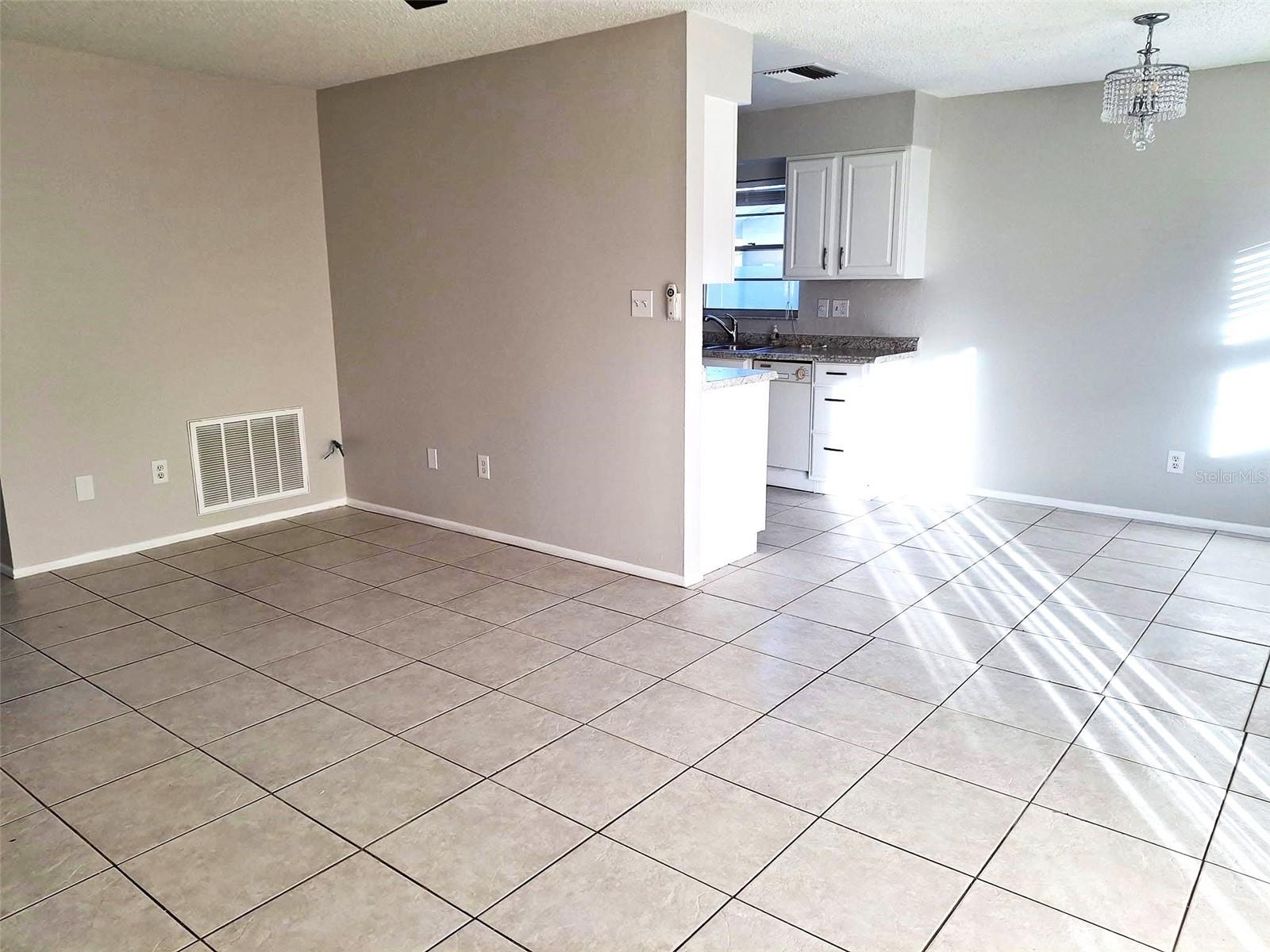 Image 12 of 29 For 11528 107th Avenue