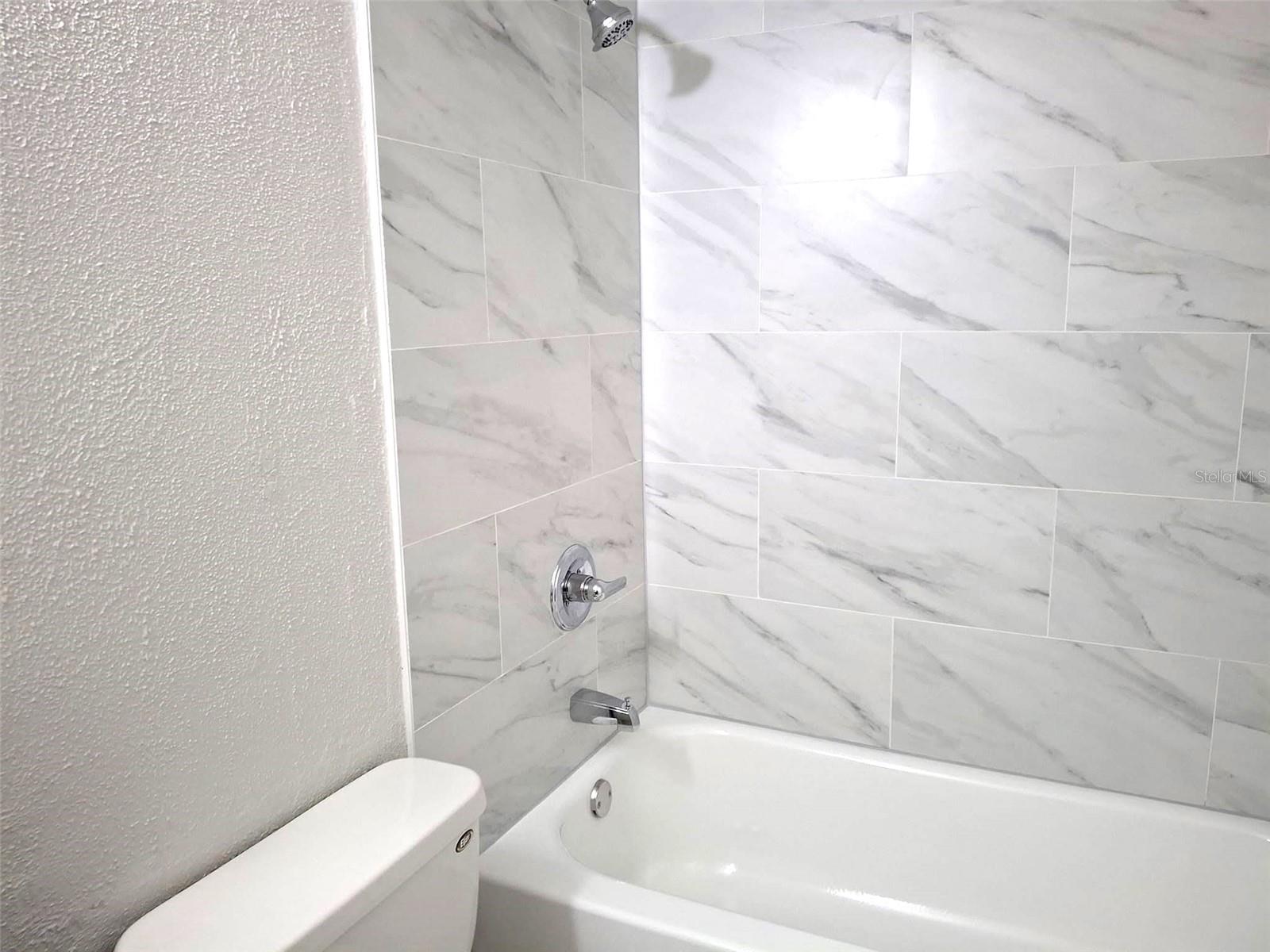 Image 18 of 29 For 11528 107th Avenue