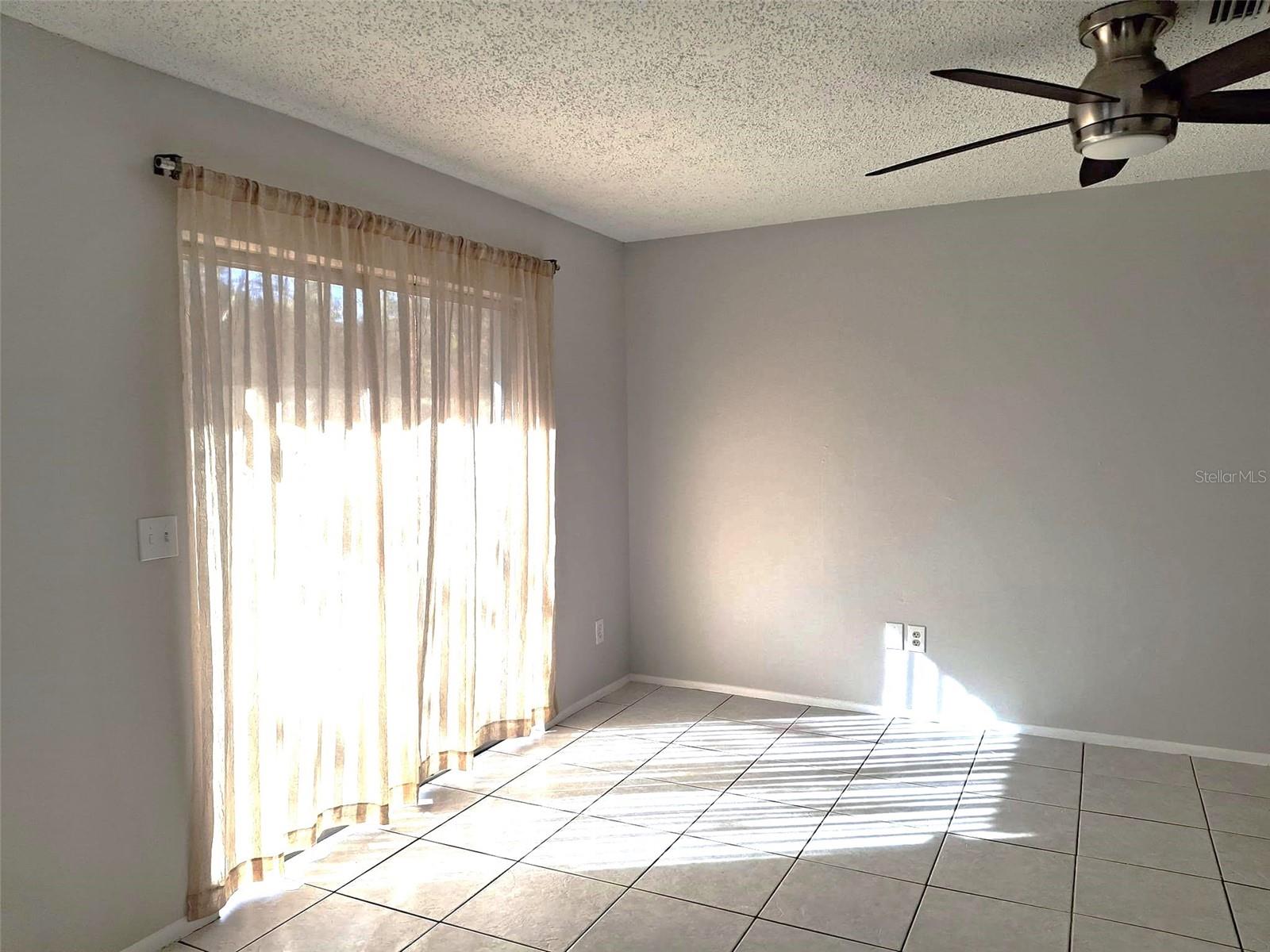 Image 20 of 29 For 11528 107th Avenue