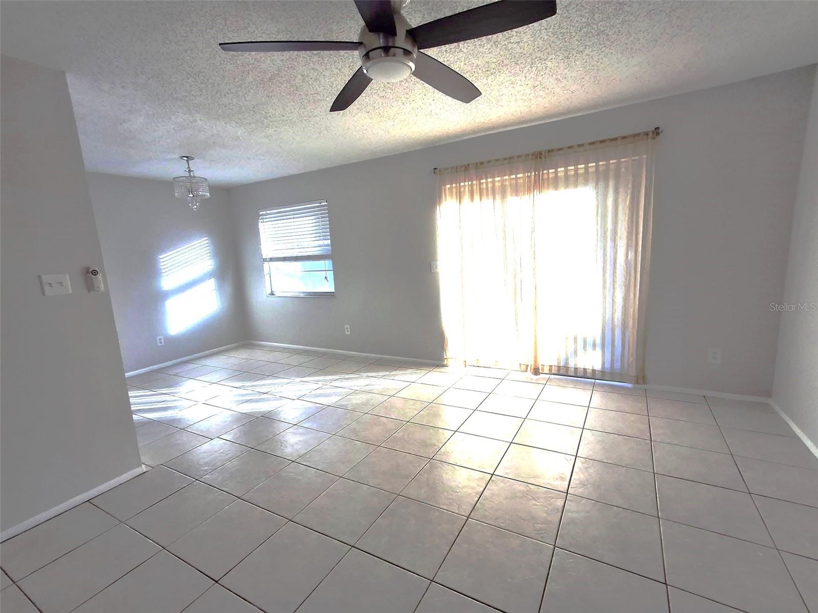 Image 21 of 29 For 11528 107th Avenue