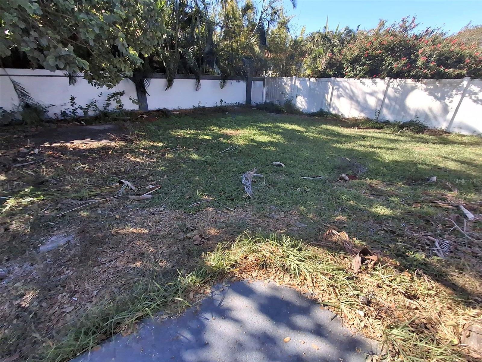 Image 24 of 29 For 11528 107th Avenue