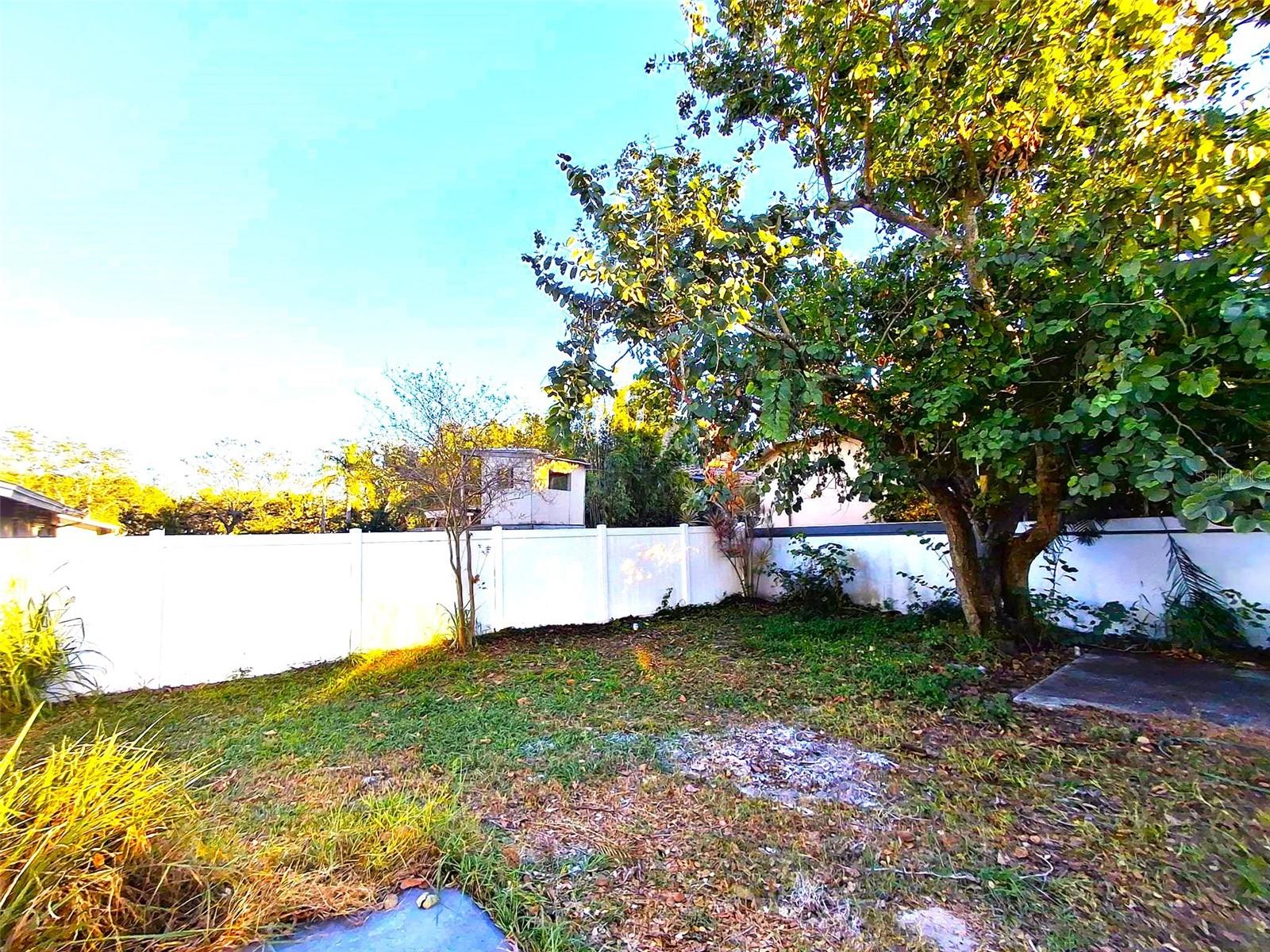 Image 26 of 29 For 11528 107th Avenue