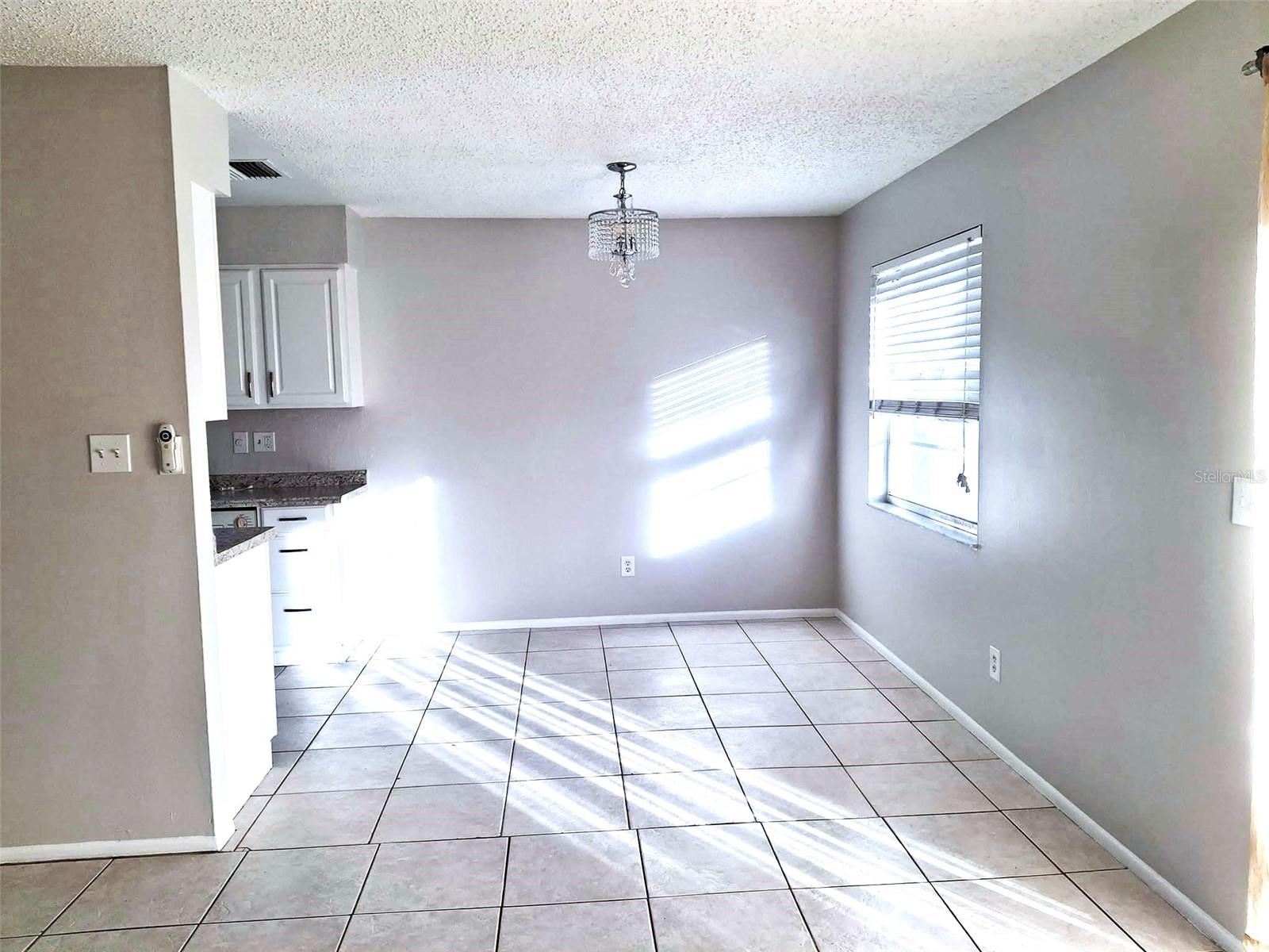 Image 6 of 29 For 11528 107th Avenue