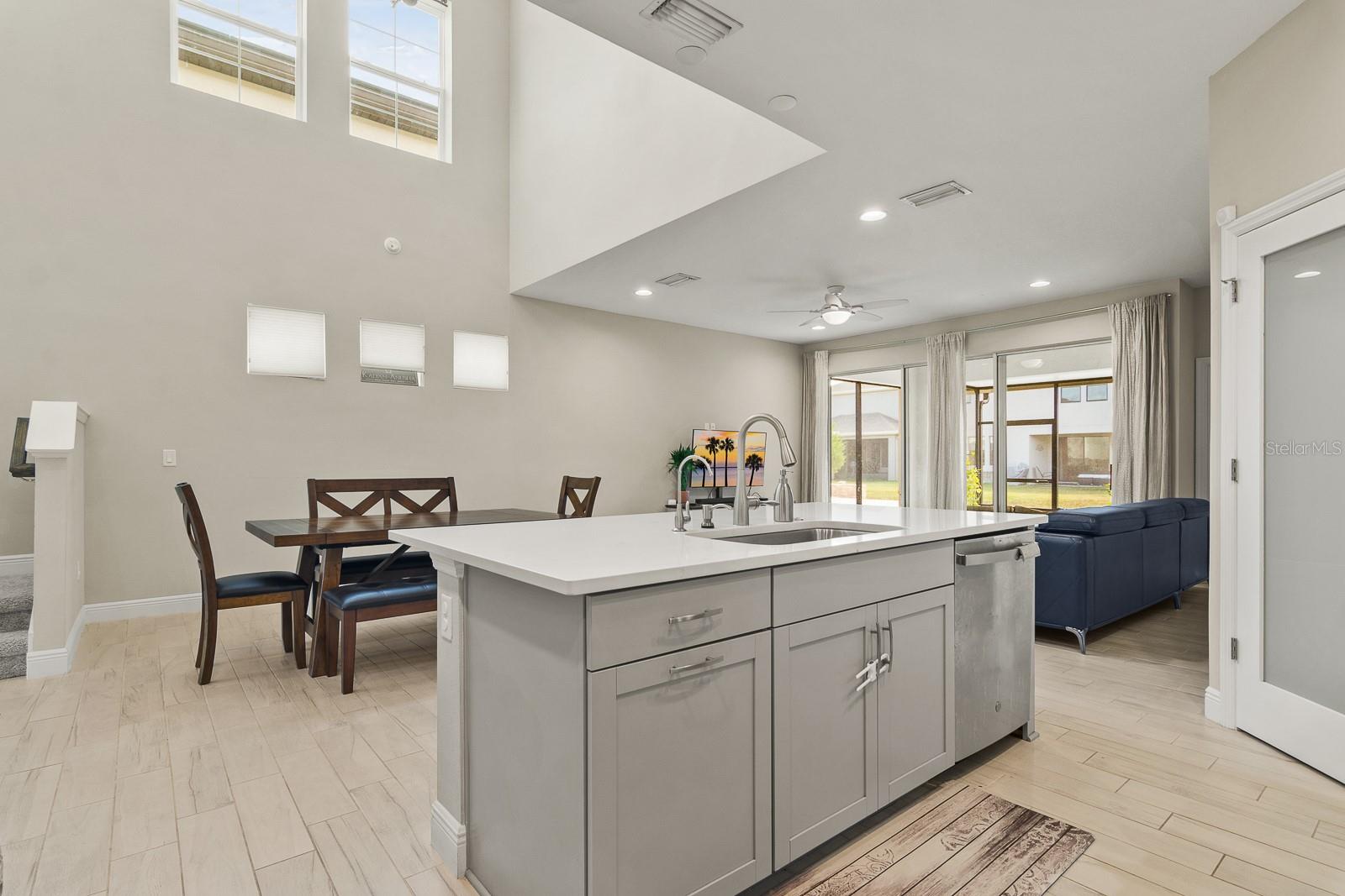 Image 12 of 43 For 17880 Moon Rise Pass