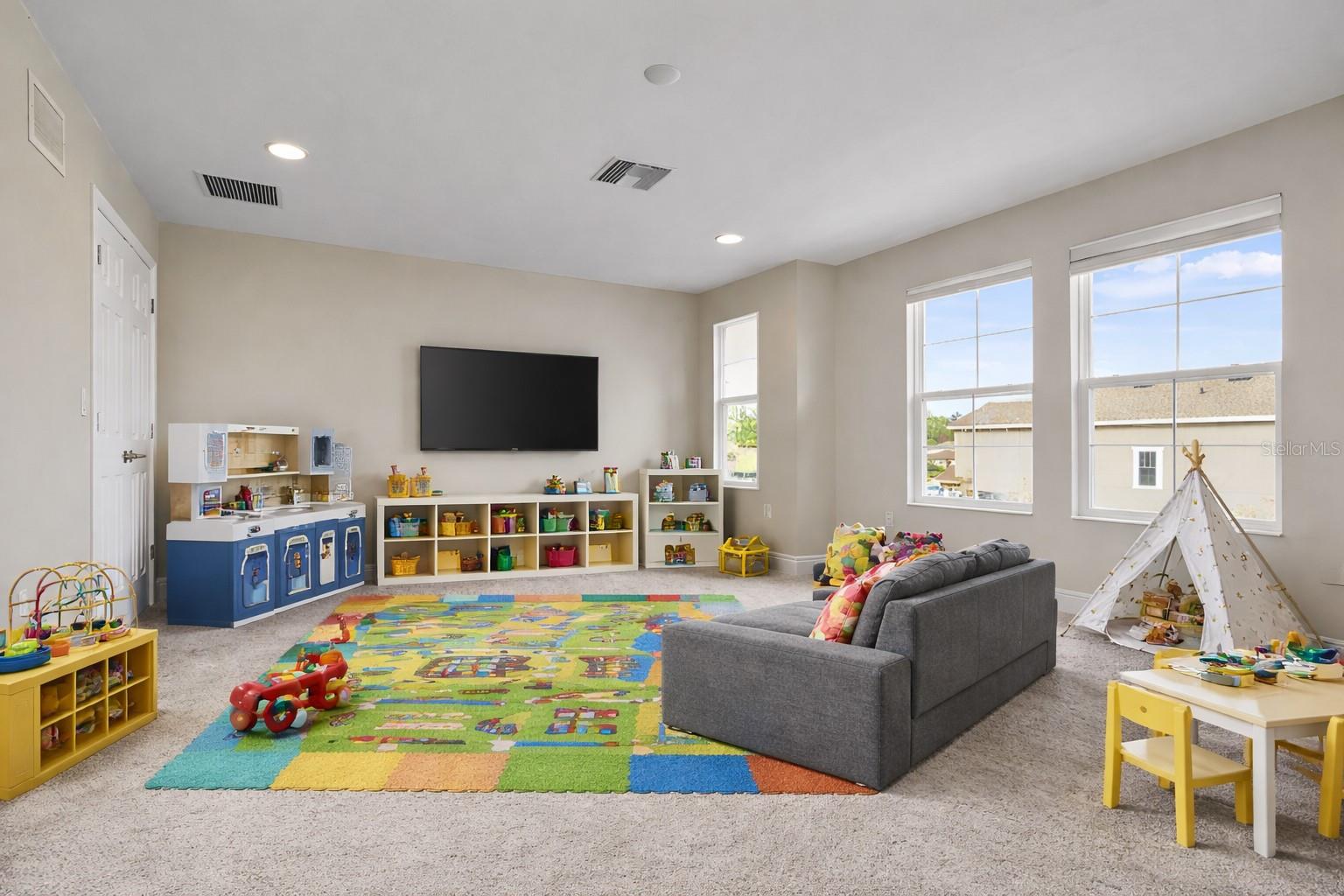 Image 20 of 43 For 17880 Moon Rise Pass