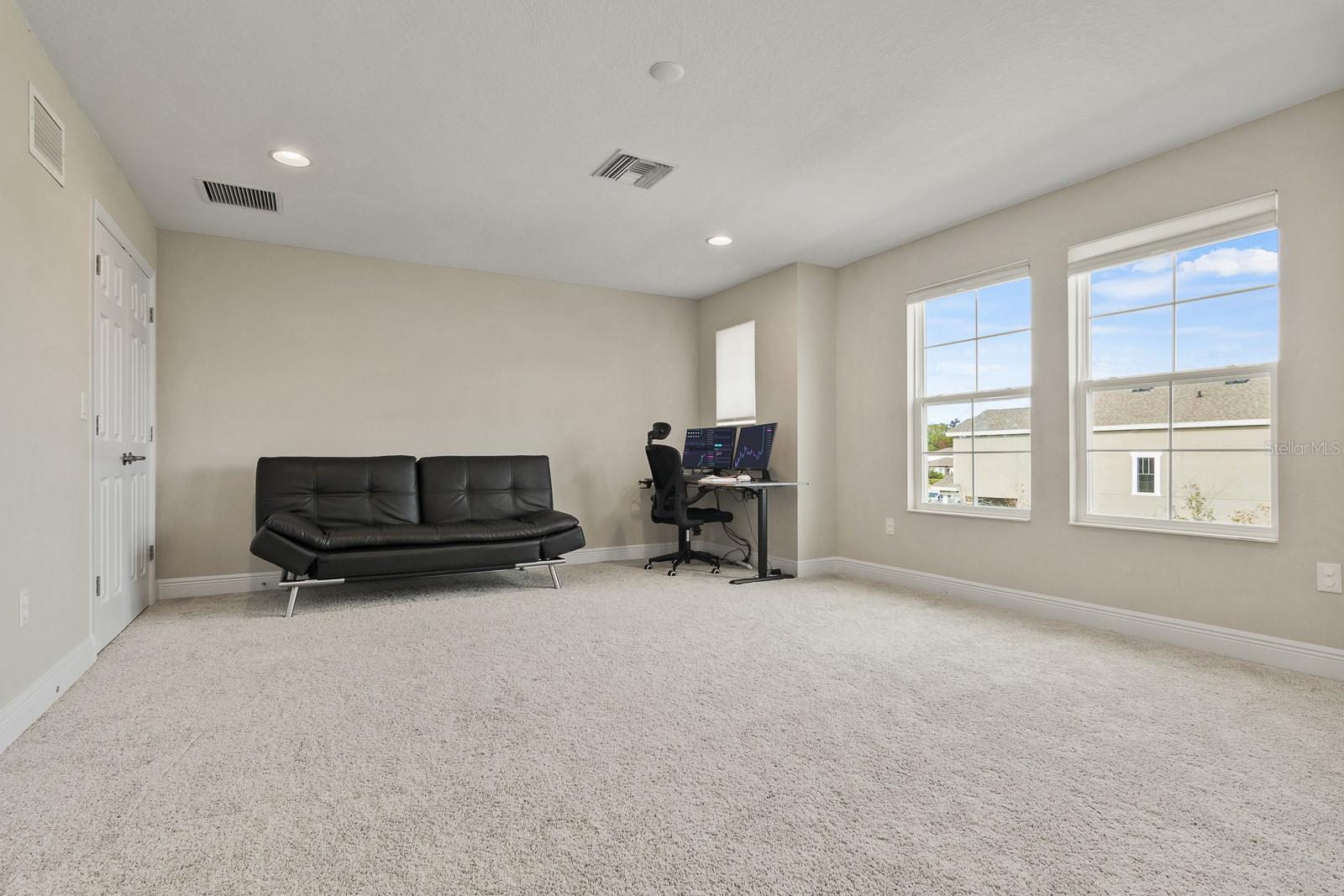 Image 22 of 43 For 17880 Moon Rise Pass