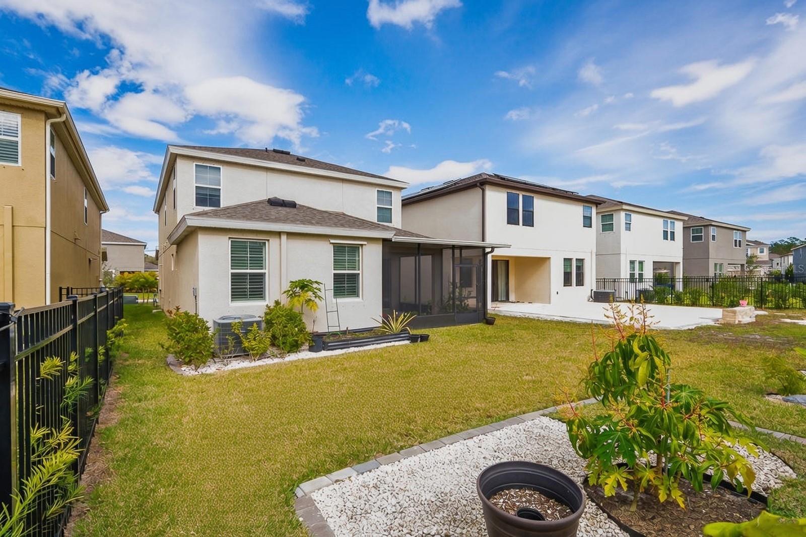 Image 33 of 43 For 17880 Moon Rise Pass