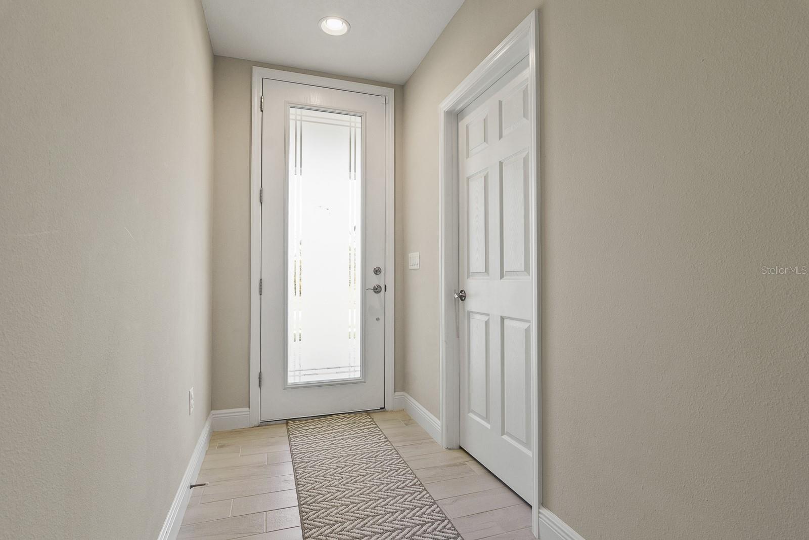 Image 4 of 43 For 17880 Moon Rise Pass