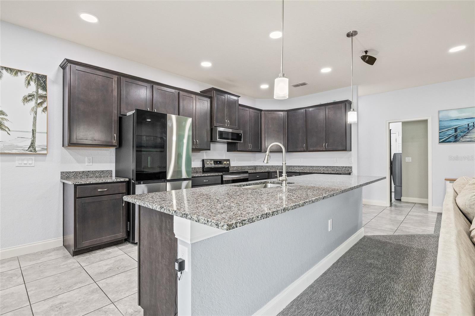 Image 16 of 48 For 5811 Valentino Way