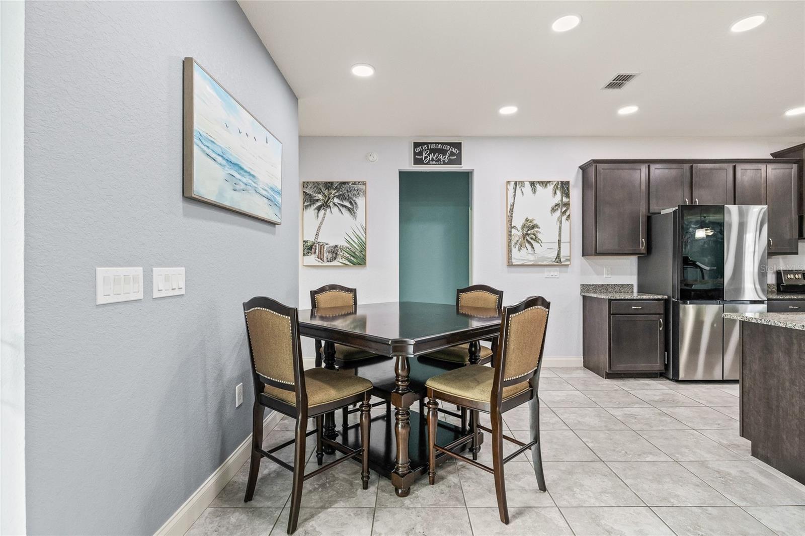 Image 17 of 48 For 5811 Valentino Way