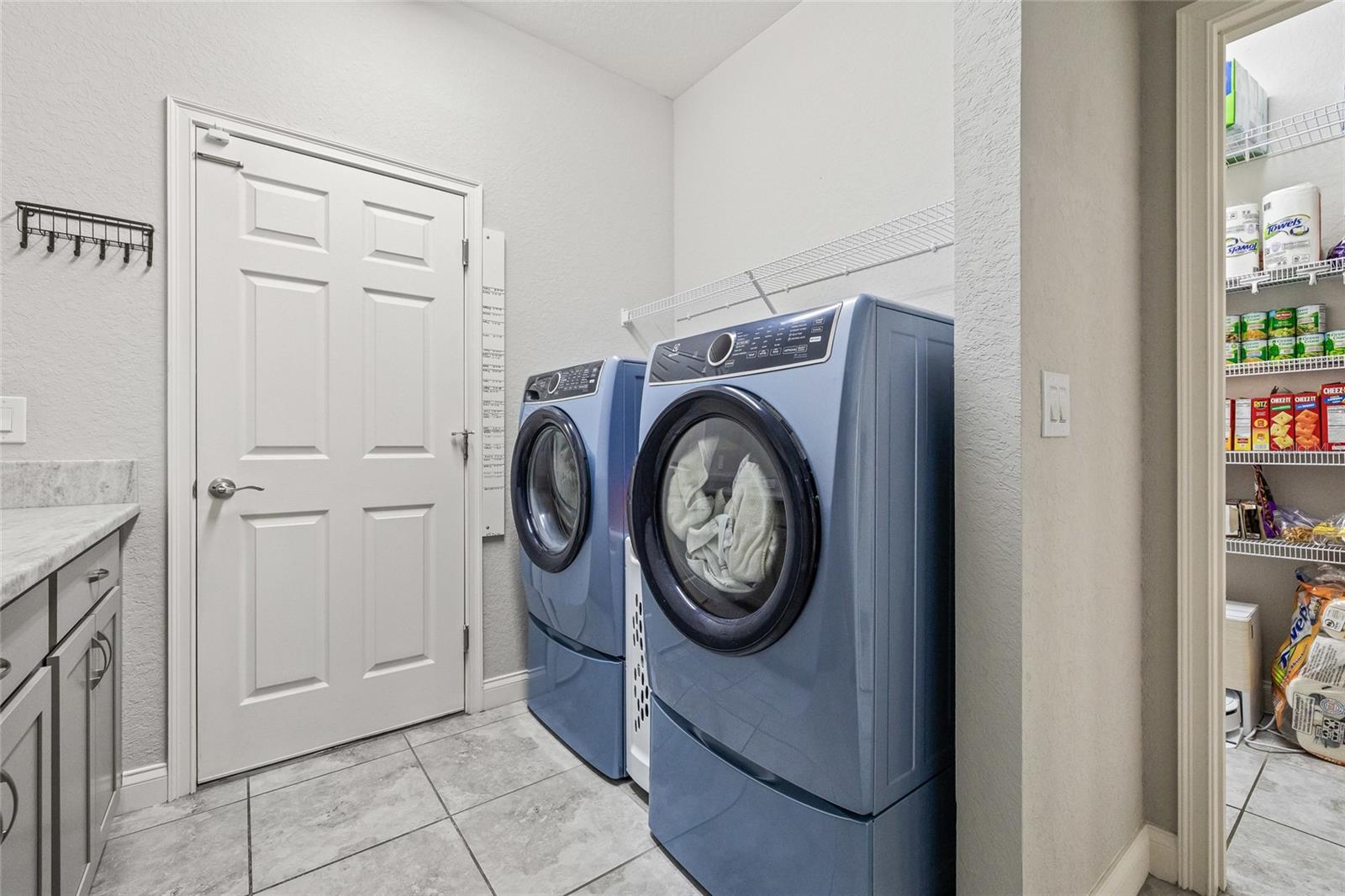 Image 23 of 48 For 5811 Valentino Way