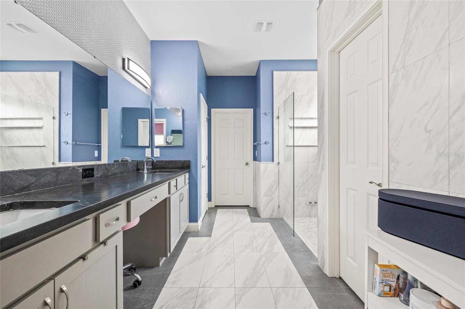 Image 31 of 48 For 5811 Valentino Way