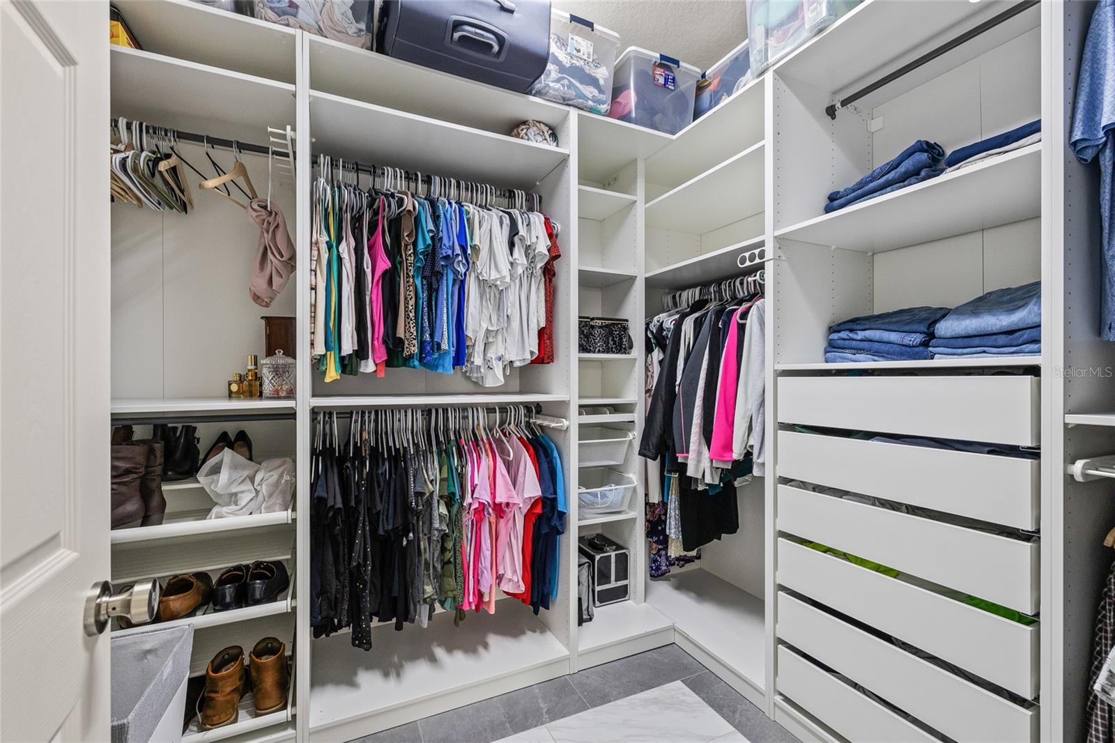 Image 33 of 48 For 5811 Valentino Way