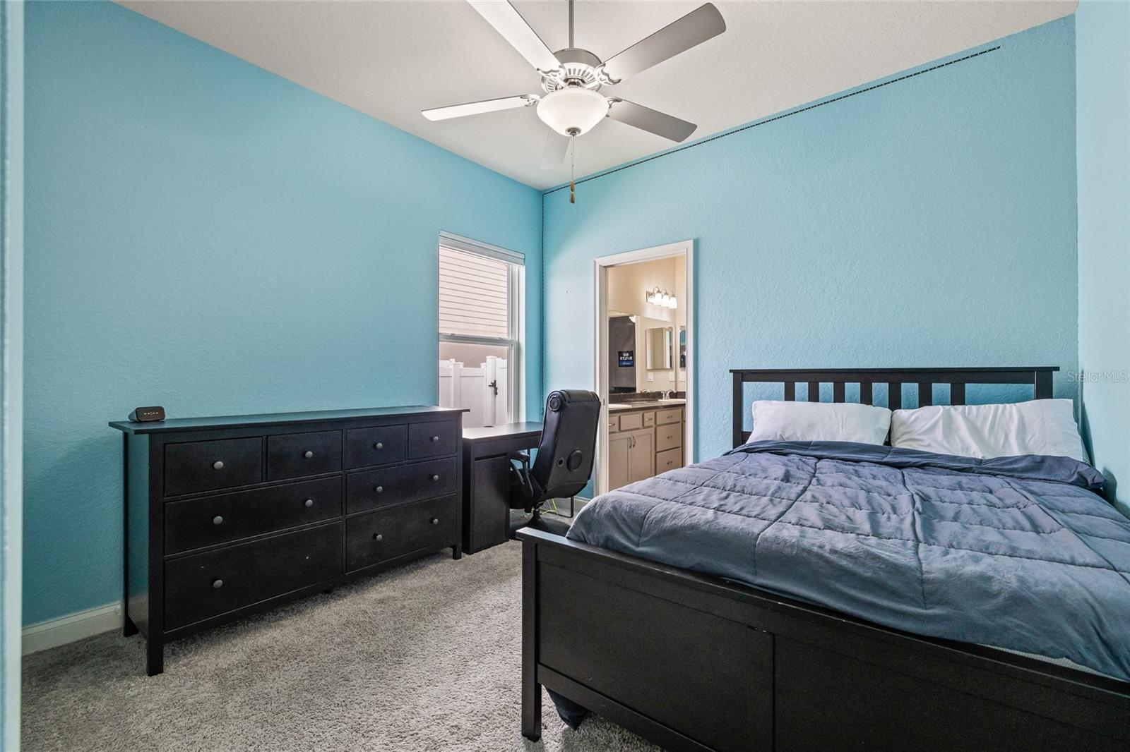 Image 34 of 48 For 5811 Valentino Way