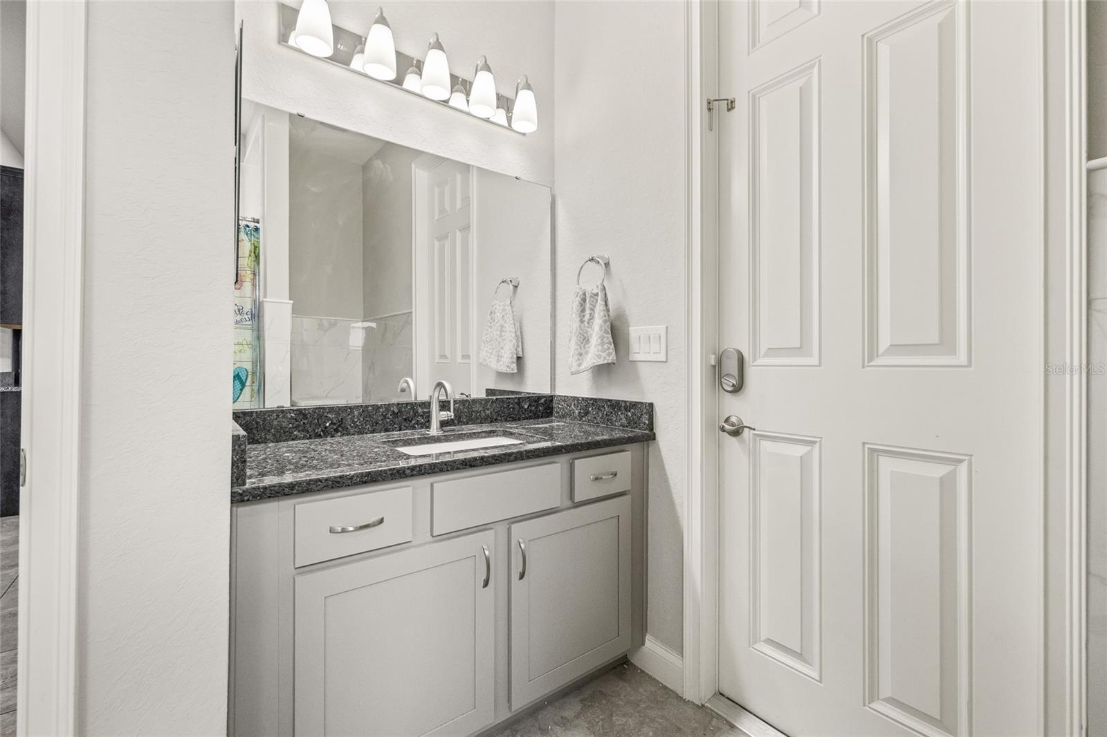 Image 40 of 48 For 5811 Valentino Way