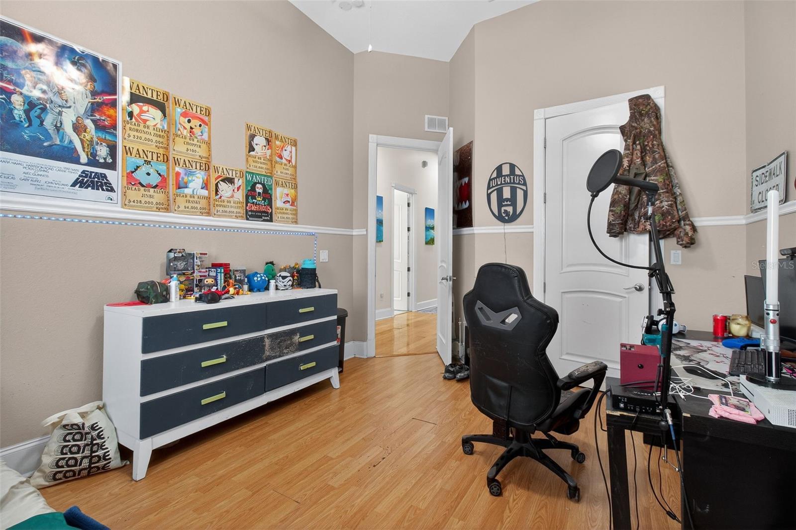 Image 41 of 55 For 5601 Bayshore Boulevard F