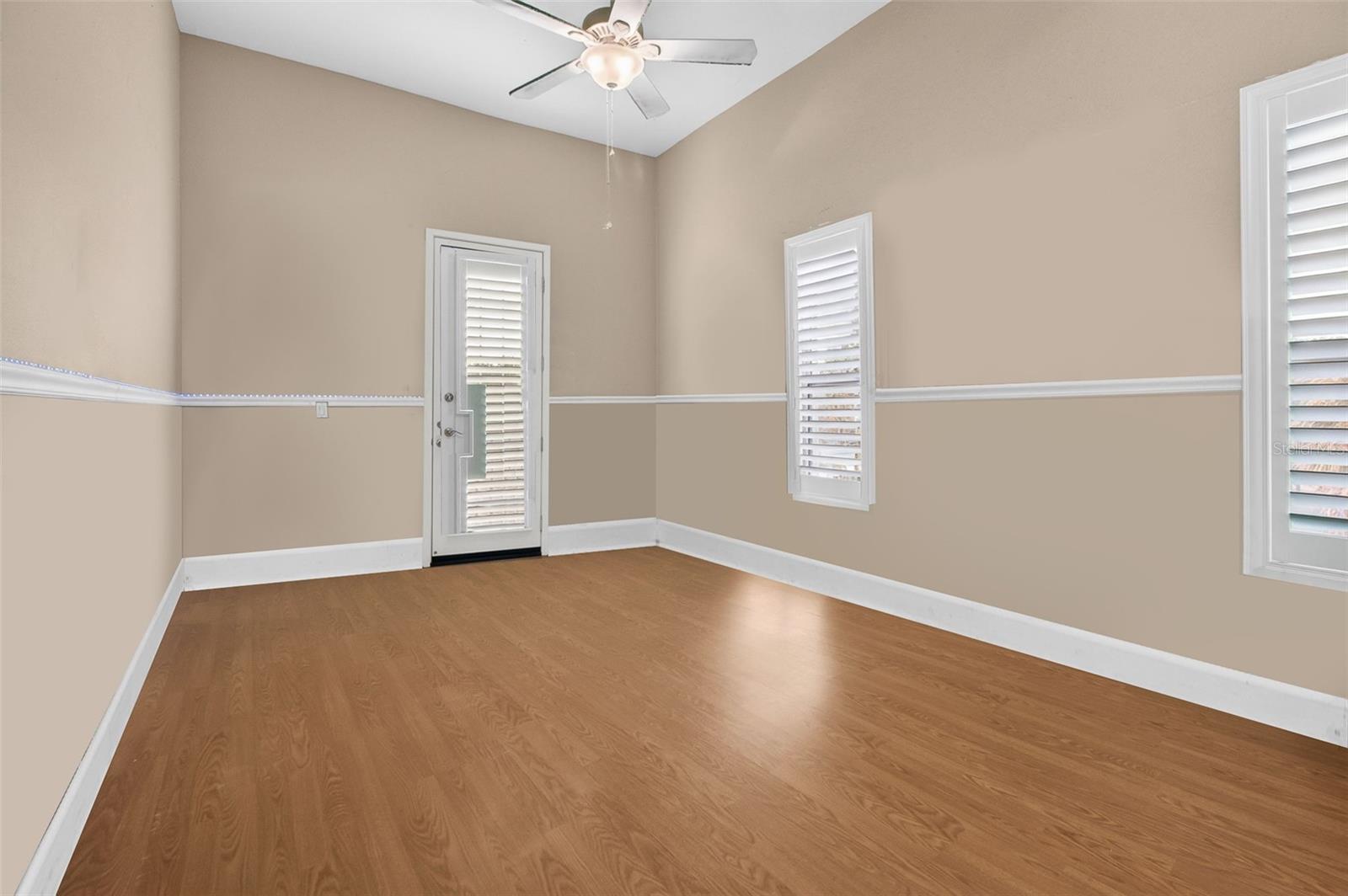 Image 43 of 55 For 5601 Bayshore Boulevard F