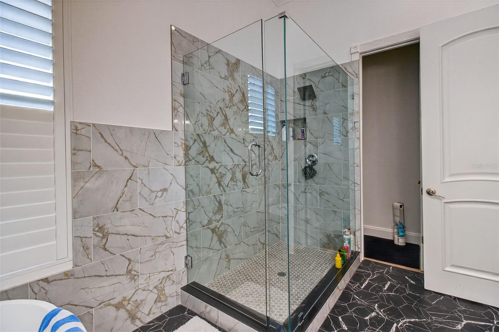 Image 50 of 55 For 5601 Bayshore Boulevard F