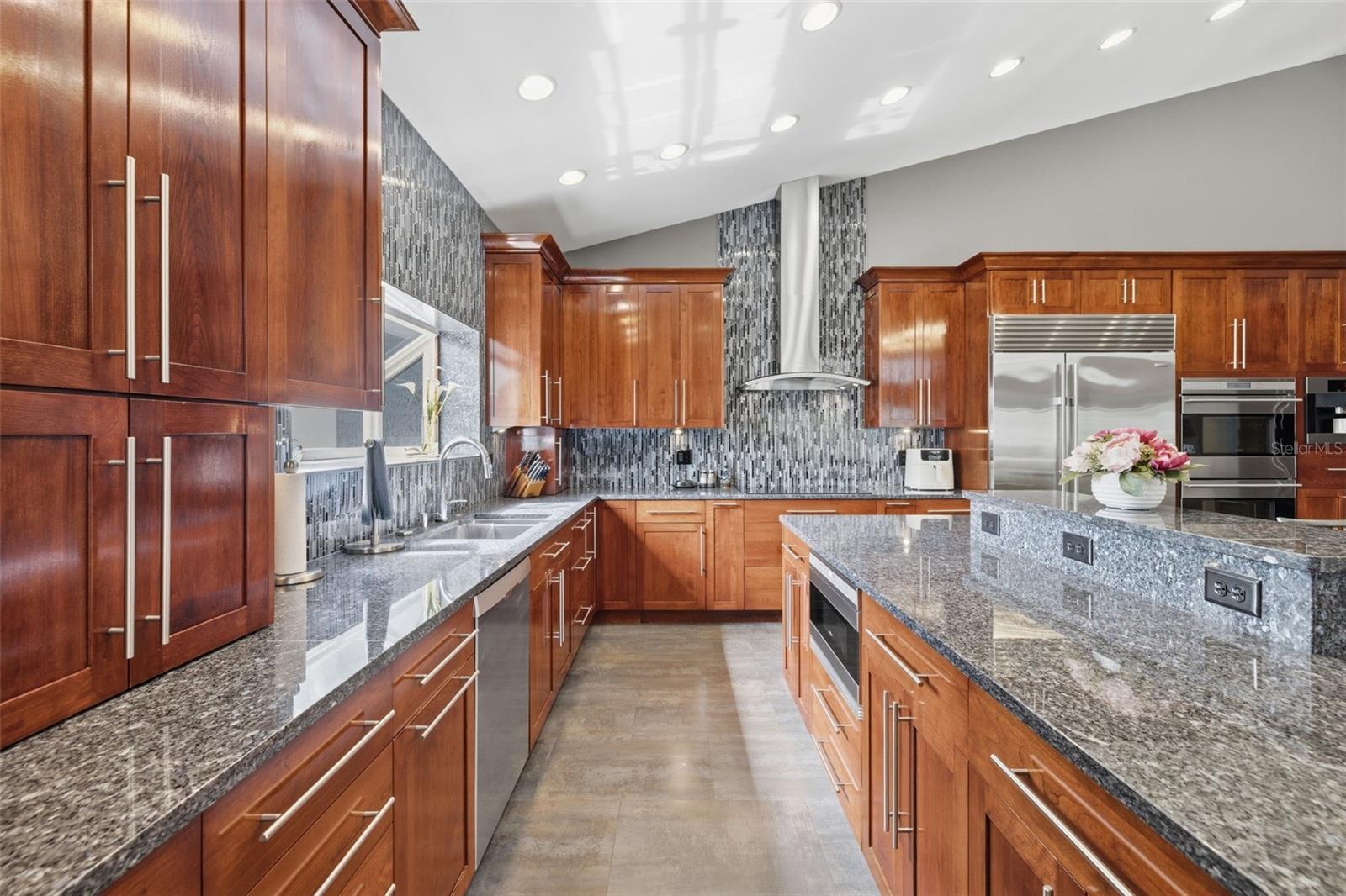 Image 13 of 72 For 6416 Thoroughbred Loop