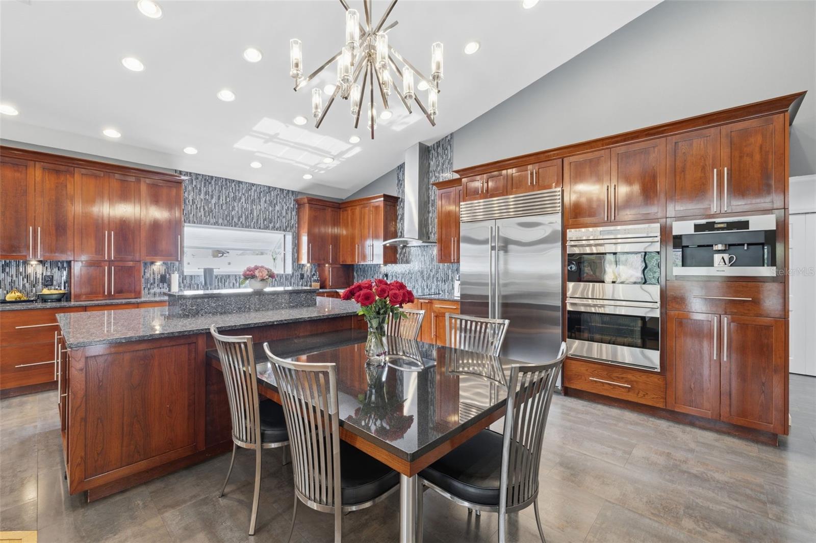 Image 15 of 72 For 6416 Thoroughbred Loop