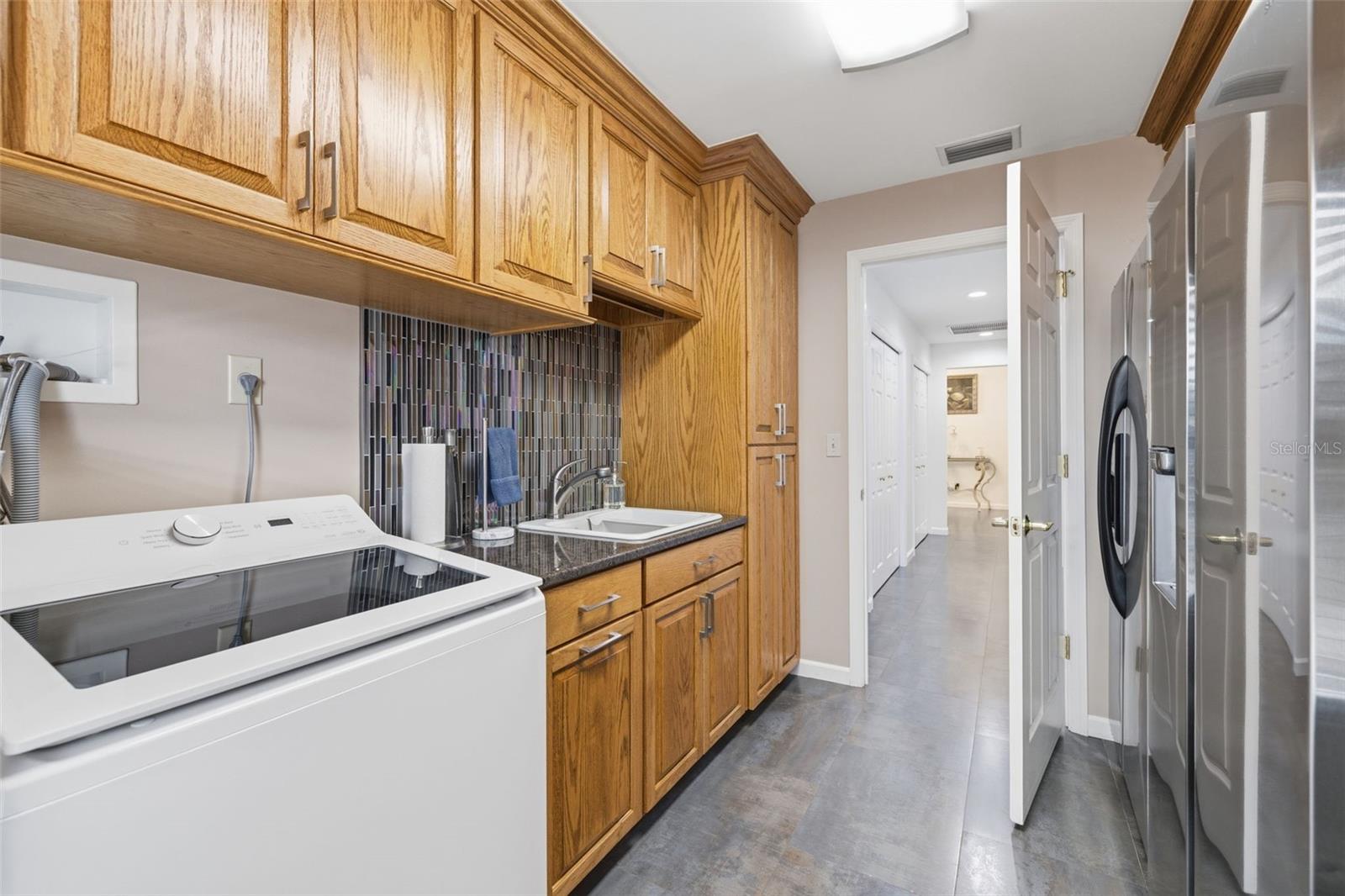 Image 33 of 72 For 6416 Thoroughbred Loop