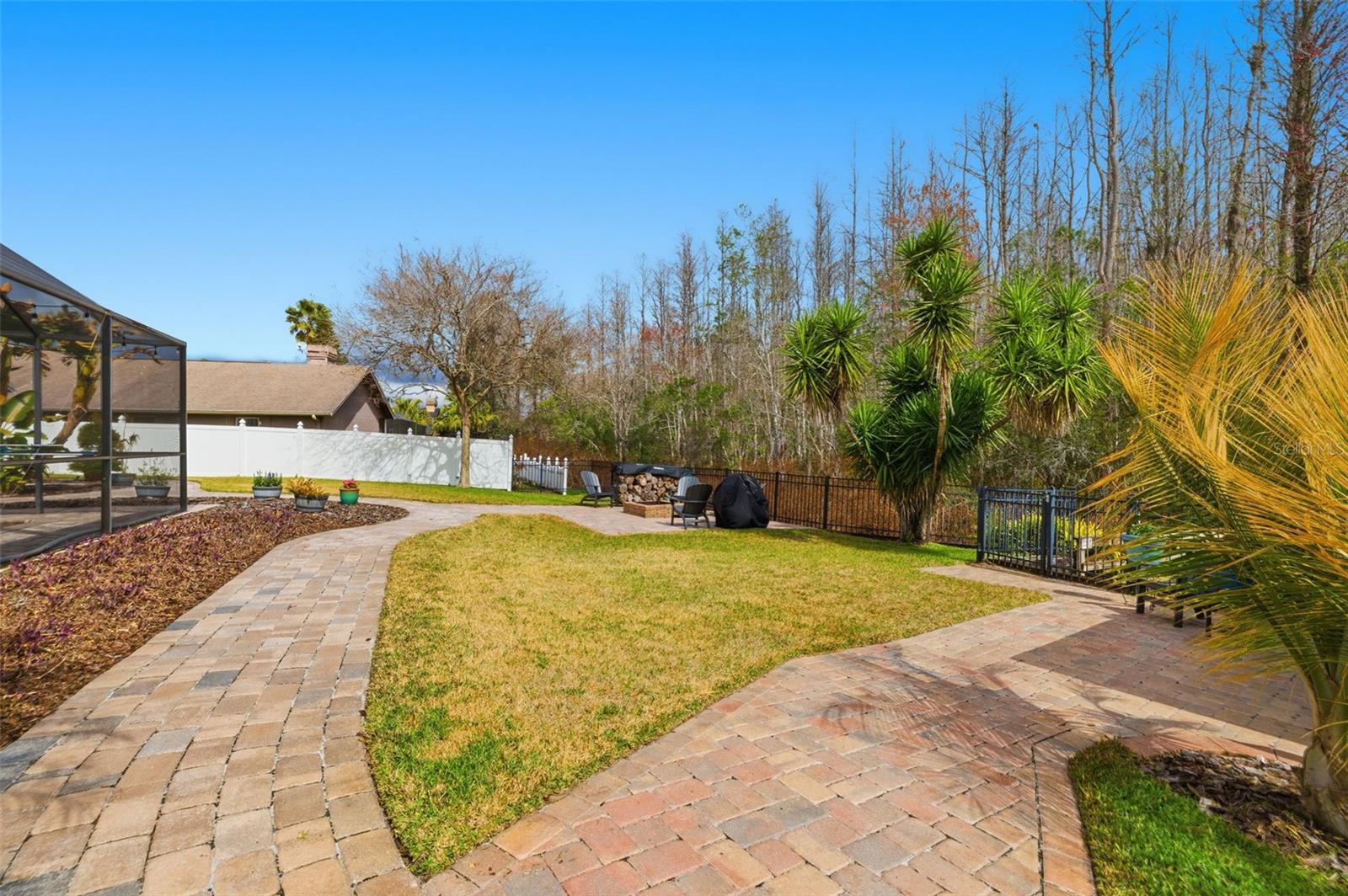 Image 42 of 72 For 6416 Thoroughbred Loop