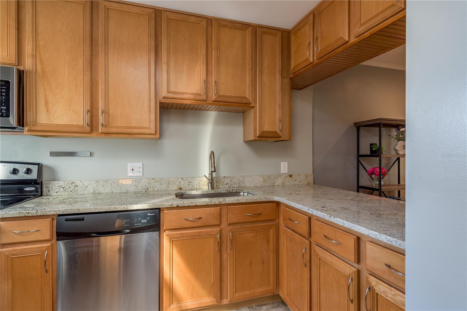 Image 12 of 40 For 4507 Oak Drive P72