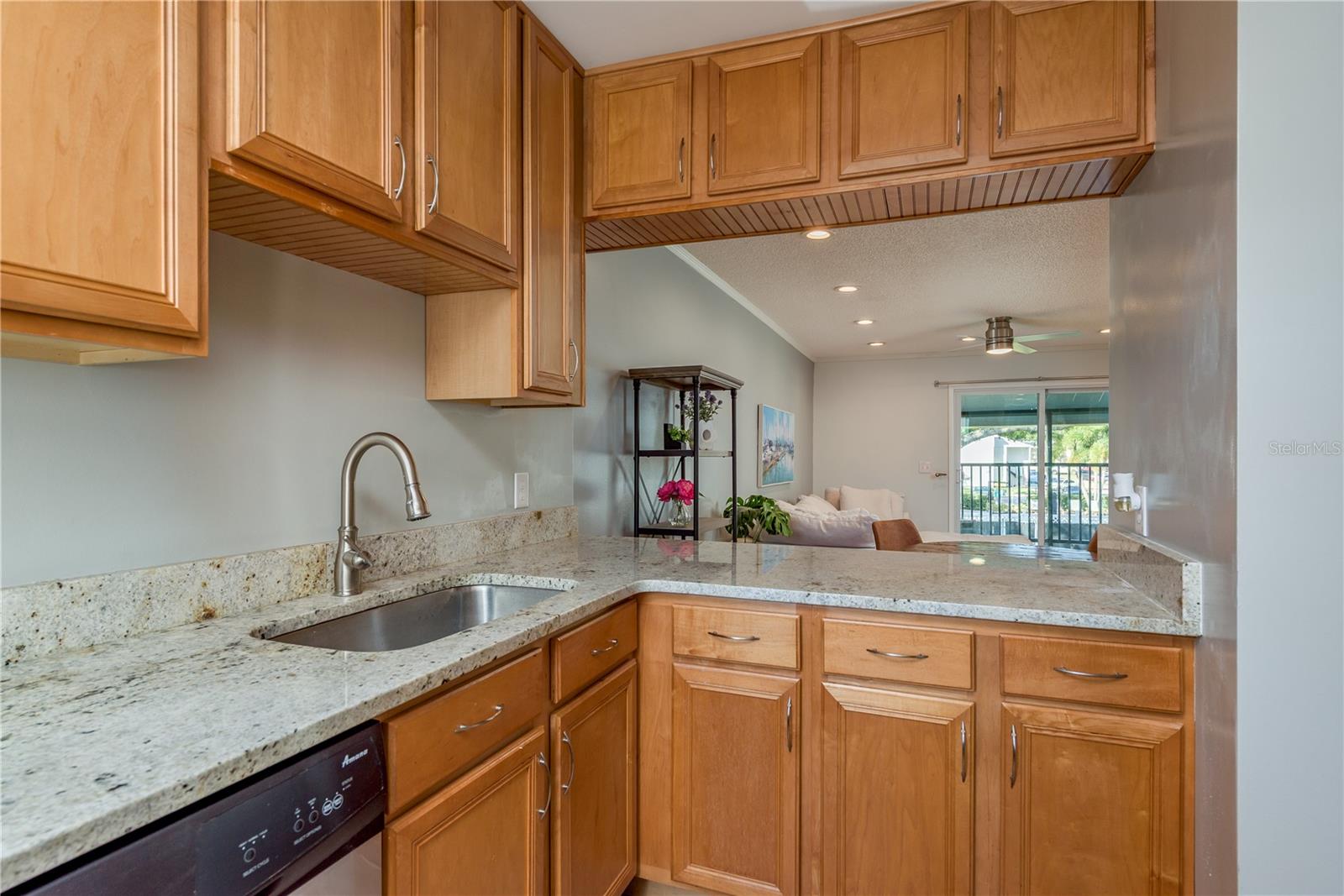 Image 14 of 40 For 4507 Oak Drive P72