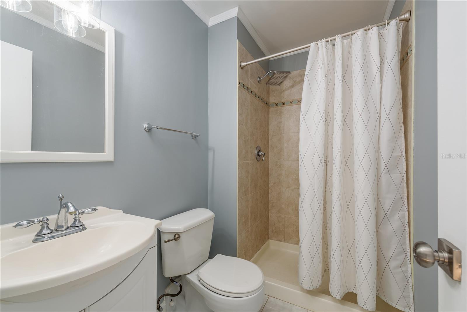 Image 21 of 40 For 4507 Oak Drive P72