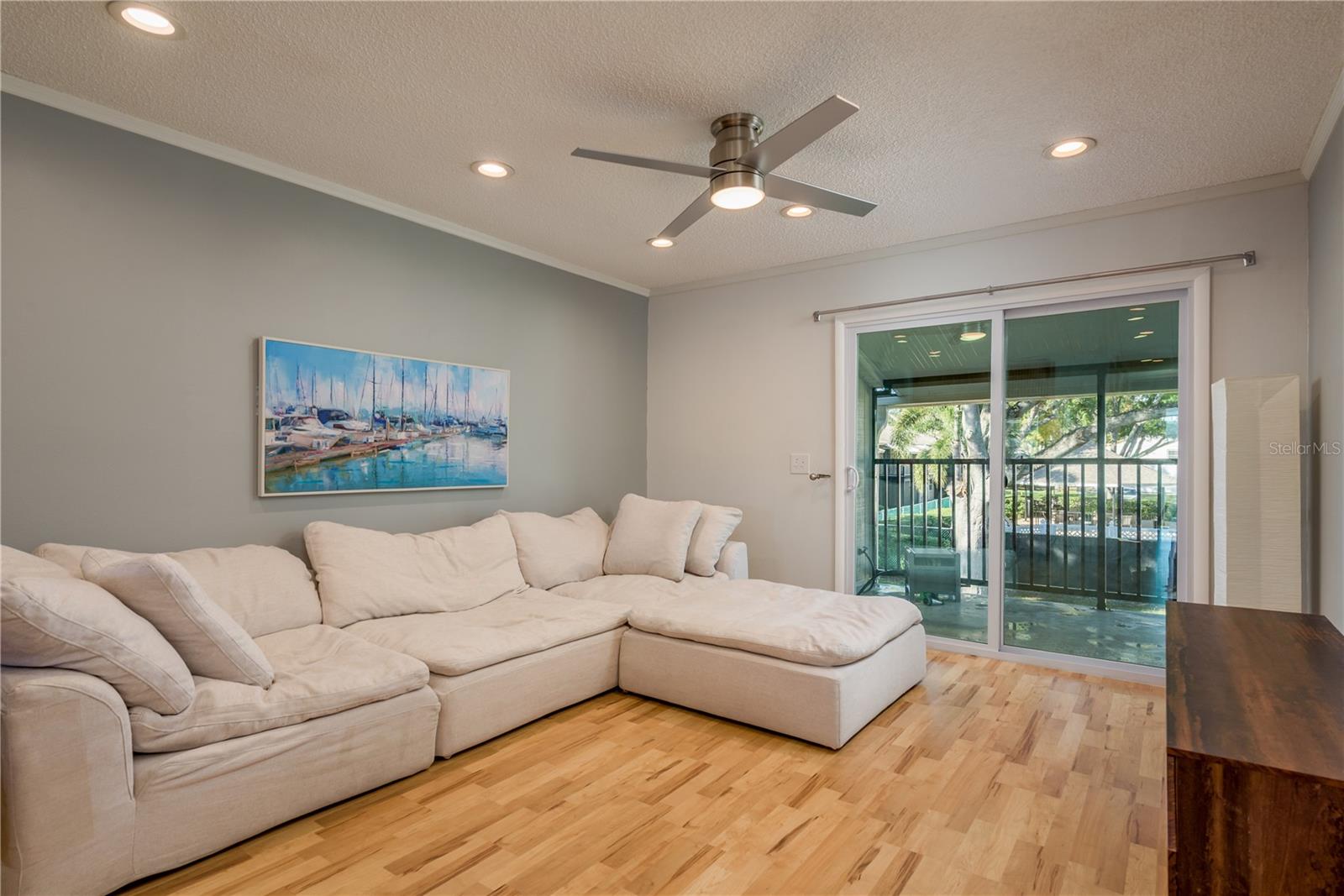 Image 8 of 40 For 4507 Oak Drive P72